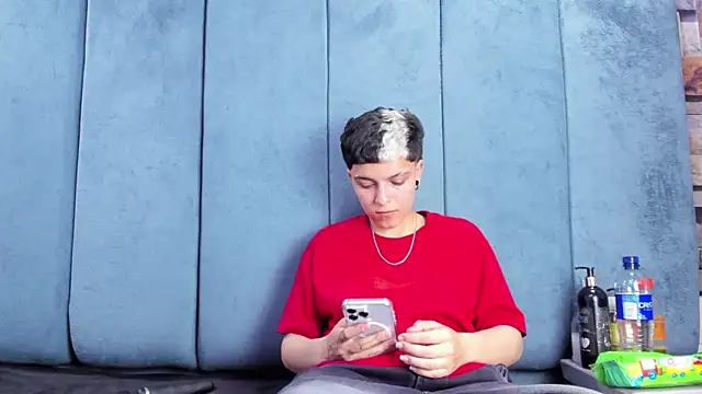 Megan_Thompson_n Webbikameraesitys