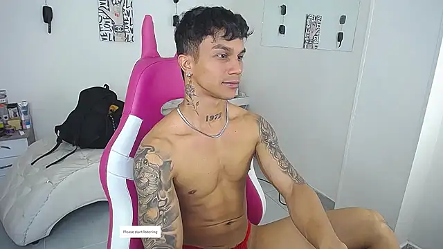 Leonard_Price Show in webcam