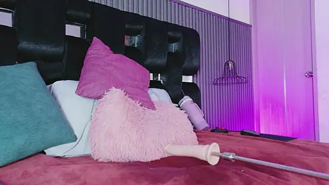 levana1 Chat XXX live