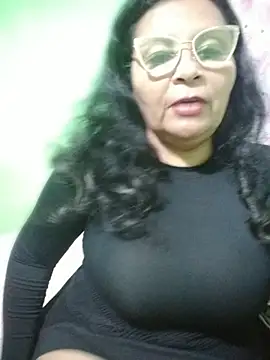 Amarantha25 Adlı Modelin Canlı XXX Sohbeti