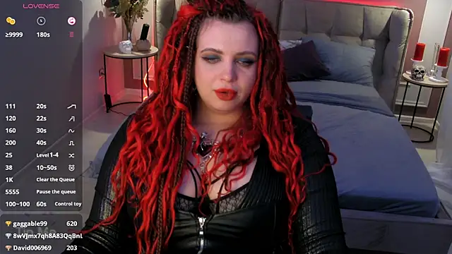 Chat +18 de Miss_Maya_Mils ao vivo