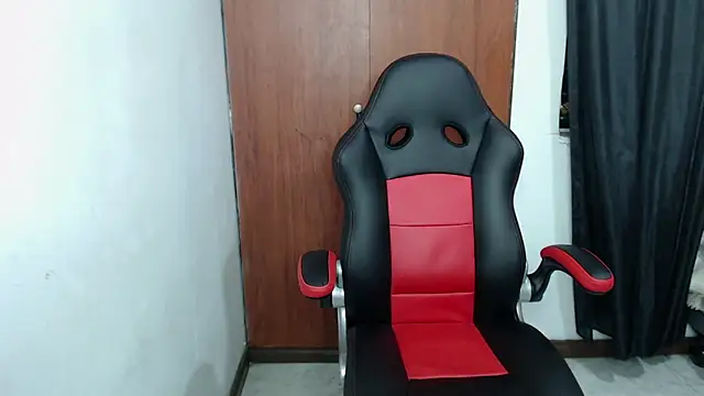 Hiso_kai élő XXX-chatje