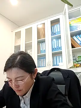 WHUANUOZANYTO 即時 XXX 聊天