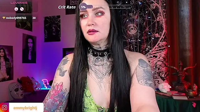 Chatroom XXX en direct de Emmybrightj_