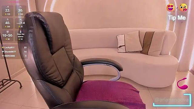 ArianaNovaのライブXXXチャット