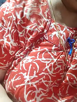 tamilthanushri Chat XXX live