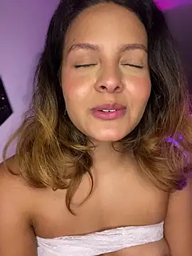 Živý XXX chat Ame_Desire