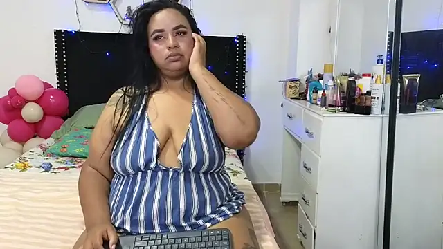 charlotte_077: απευθείας συνομιλία ΧΧΧ