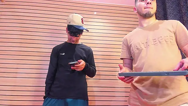 TheBatMansion Chat XXX in diretta