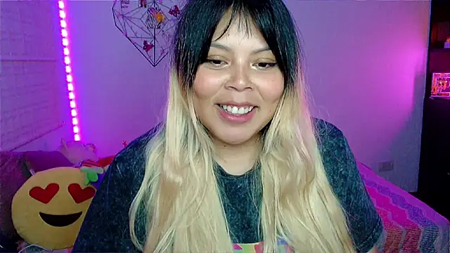 EllieMoonXn Live XXX chat