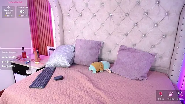 Elizabeth_Evans1's Live XXX Chat