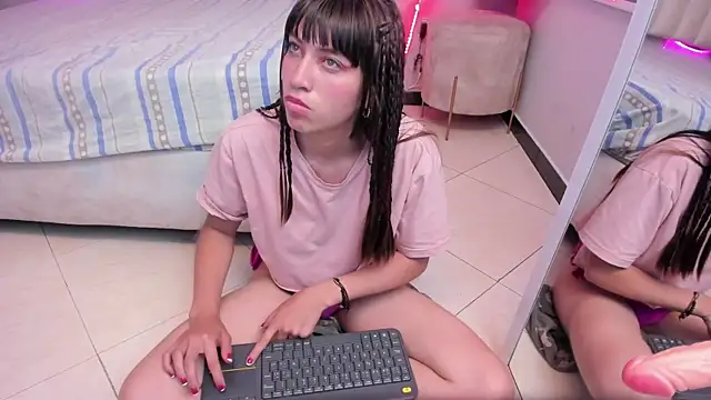 Sophia_Gloss Chat XXX live