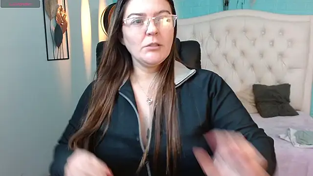 MsJossie: απευθείας συνομιλία ΧΧΧ