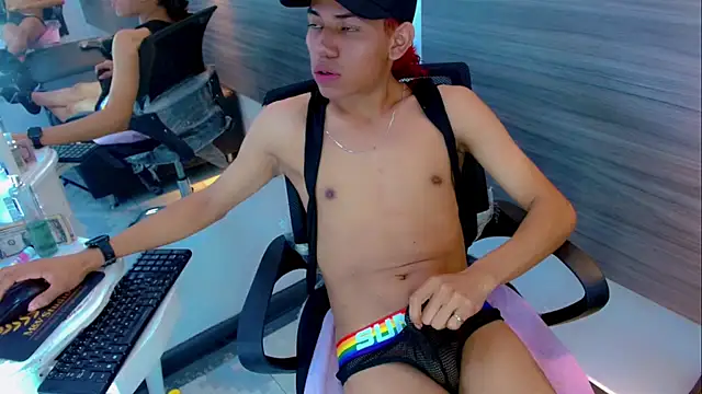 XXX chat uživo modela DaviidBuckx_