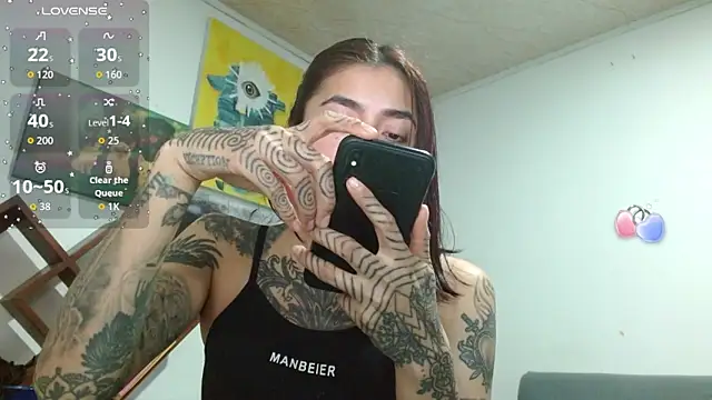 ZoeBakers_'s Live XXX Chat