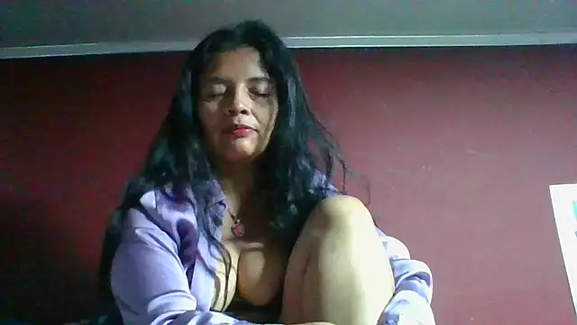 Chat +18 de DianaOchoa_ ao vivo