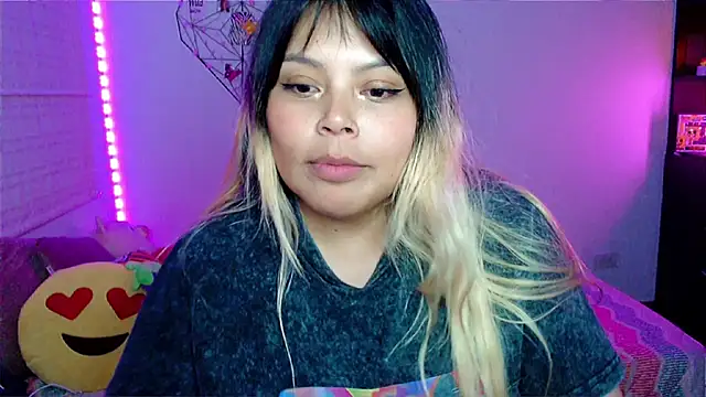 EllieMoonX's Live XXX Chat