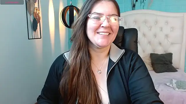 MsJossie Adlı Modelin Canlı XXX Sohbeti