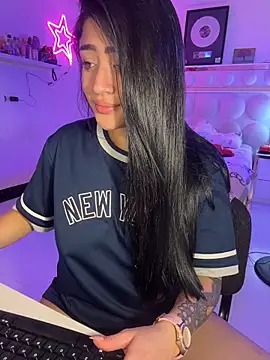 Chat +18 de lucianaroy ao vivo