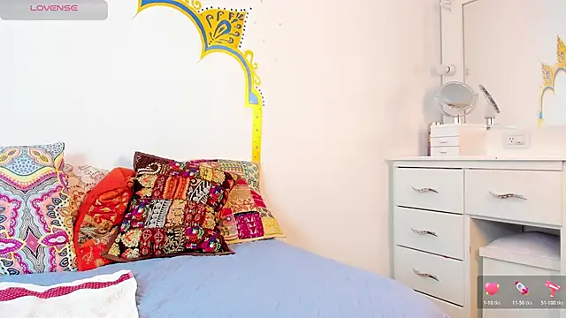 LadyNahir's Live XXX Chat