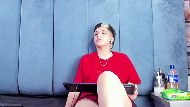 Megan_Thompson_ Chat XXX in diretta