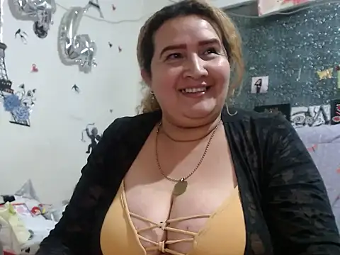 Perla1981-- – Live XXX-chat