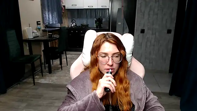 Онлайн чат XXX Reginasmilee