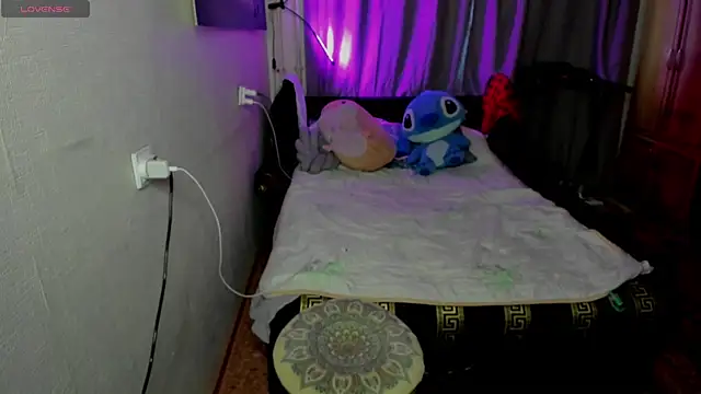 Онлайн чат XXX monica__elder