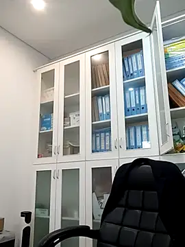 WHUANUOZANYTO Chat XXX in diretta