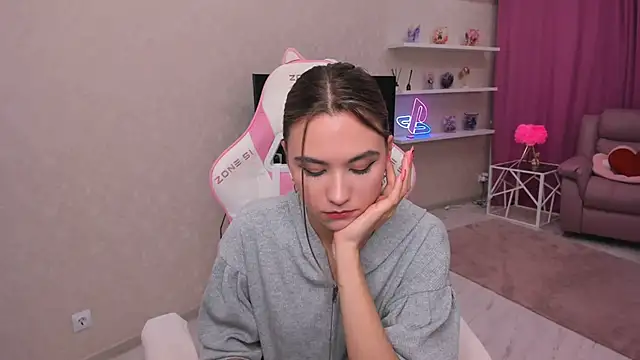 Chat +18 de EllaCurtis ao vivo