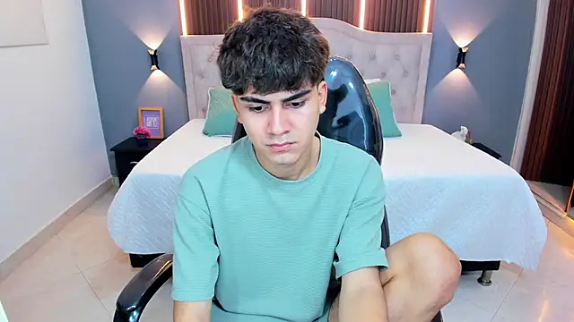 Tommy18__: απευθείας συνομιλία ΧΧΧ