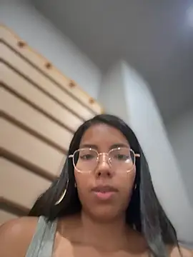 دردشة SheenaBrooke الجنسية المباشرة