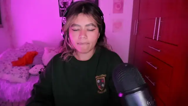 StephaniFox: απευθείας συνομιλ ία ΧΧΧ