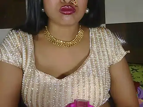 hotee_bhabi 网络视讯表演