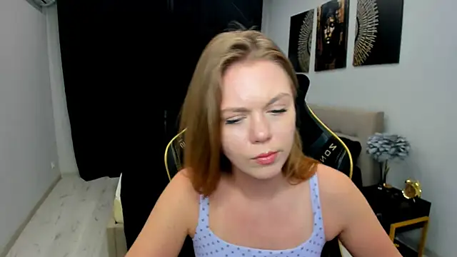 Онлайн чат XXX Strawberrye