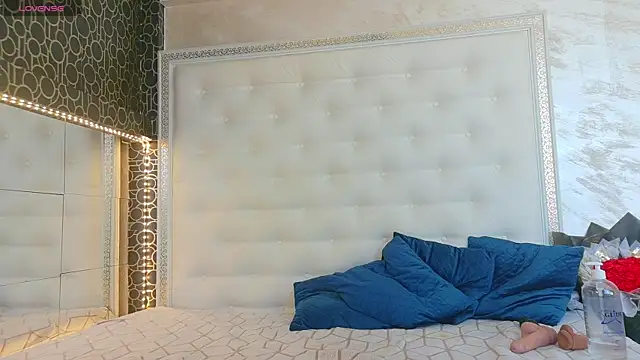 Онлайн чат XXX karissia