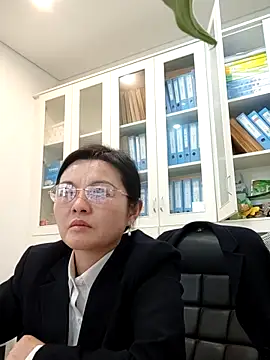 WHUANUOZANYTO Adlı Modelin Canlı XXX Sohbeti