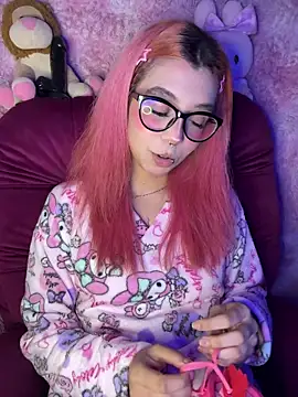 Valen-Foxx1: διαδικτυακό σόου στην κάμερα