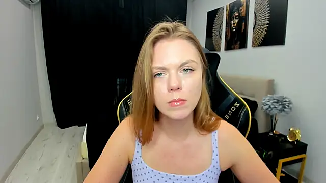 Strawberrye 现场XXX聊天