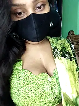 Idhika-Paul Live XXX-Chat