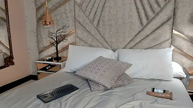 EmeelyMuller's Live XXX Chat