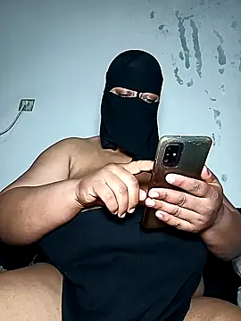 Loly_mor: διαδικτυακό σόου στην κάμερα