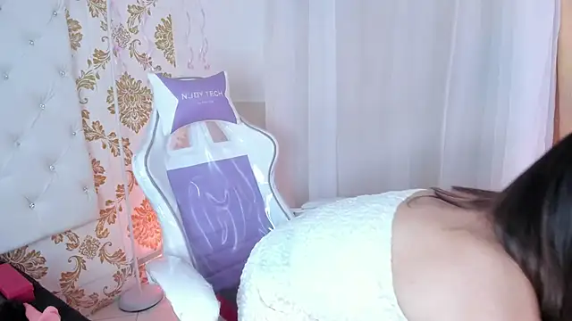 Živý XXX chat pinky__bunny