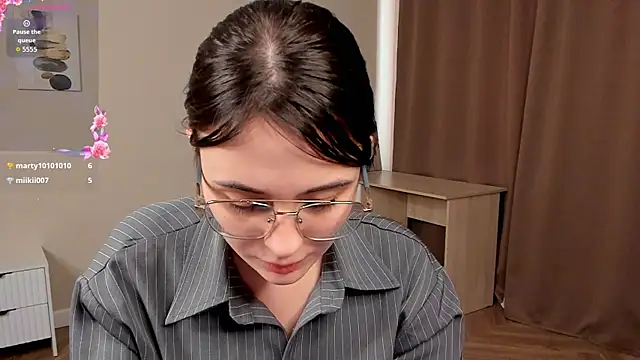 LareeGuzzo 라이브 XXX 채팅