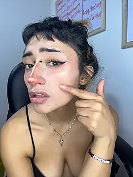 Онлайн чат XXX baby_akuma