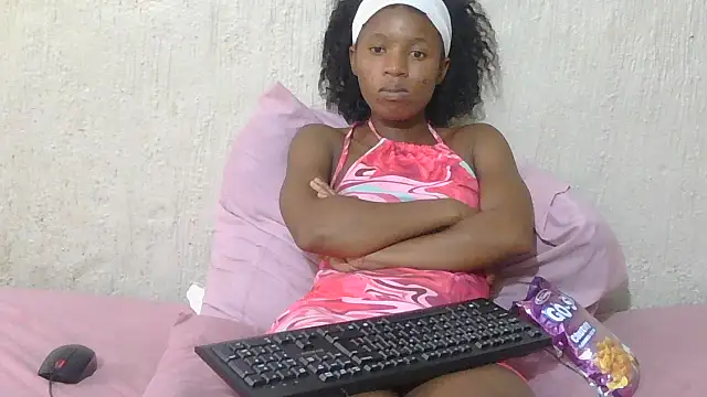 Chat +18 de LittleVirginAngel ao vivo