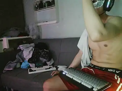 boyhigh1997 Show Webcam
