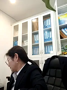 Chatroom XXX en direct de WHUANUOZANYTO