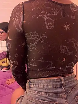 Chat +18 de LilithMonette ao vivo