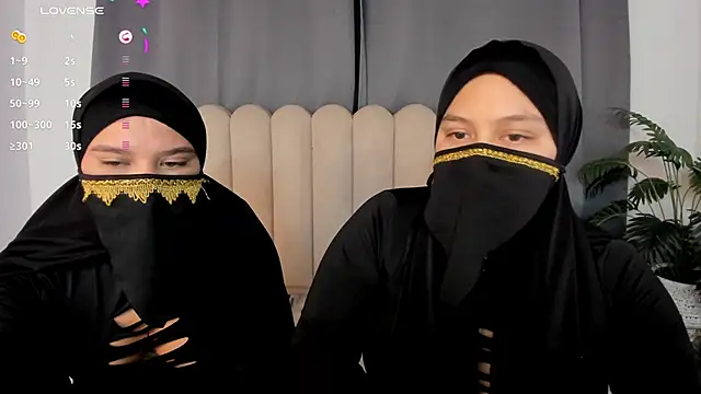 aziza_dalila02's Webcam Show